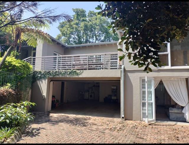 5 BEDROOM HOUSE FOR SALE IN WATERKLOOF